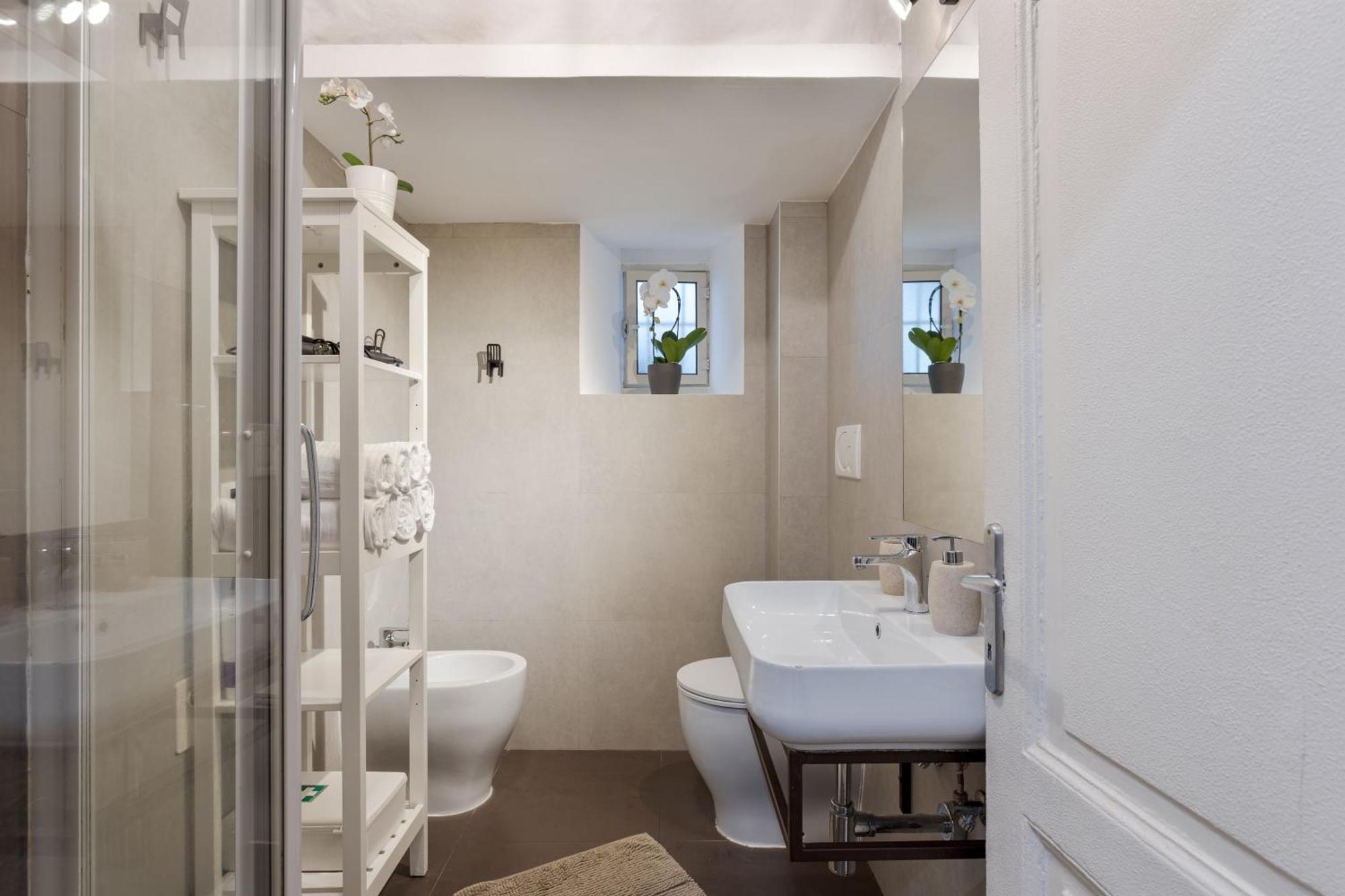 Urbana Apartment Colosseum Rome Bagian luar foto