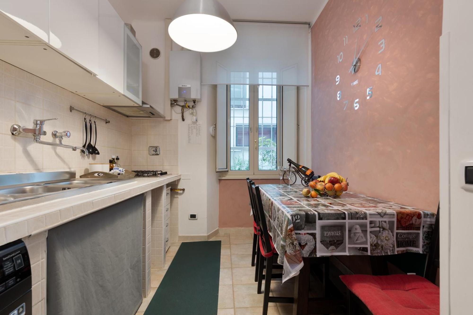 Urbana Apartment Colosseum Rome Bagian luar foto